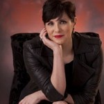 Deanna Raybourn